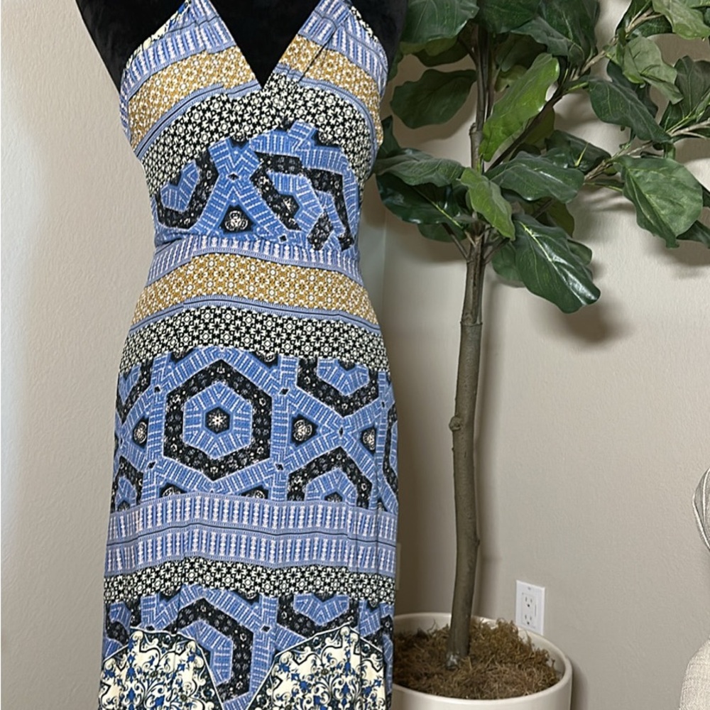 Elegant Strapless Blue and Yellow Dress